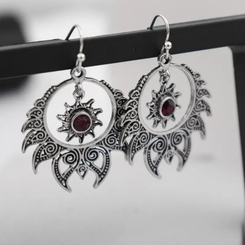 Retro Style Punk Gothic Sun Shaped Dangle Earrings, Earrings